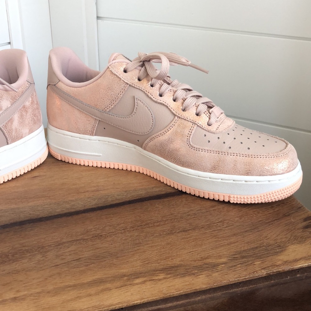 2018 Nike Air Force 1 sneakers worn once! Rose and rose gold! - Picture 7 of 17